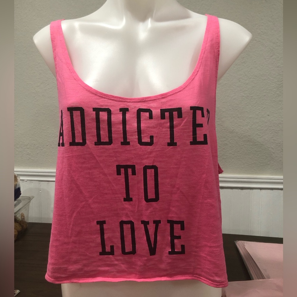 L Pink Crop Top - Picture 2 of 6